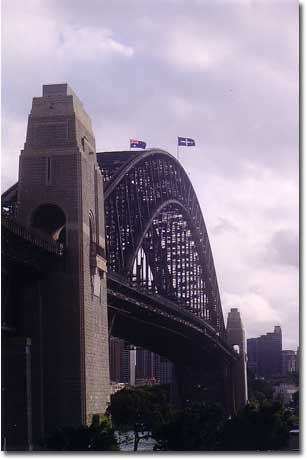Eureka o'er Sydney Harbour Bridge, 3 Dec 2004