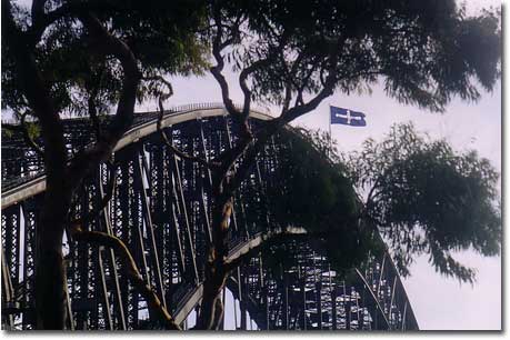 Eureka o'er Sydney Harbour Bridge, 3 Dec 2004